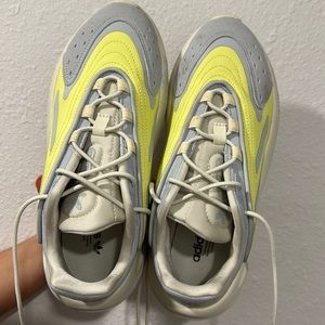 Adidas ozelia sneakers